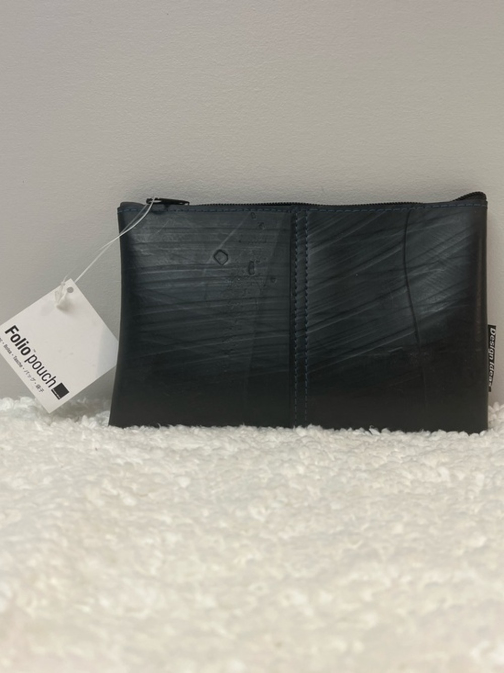 Design Ideas Black Repurposed Material Zip Folio Pouch
